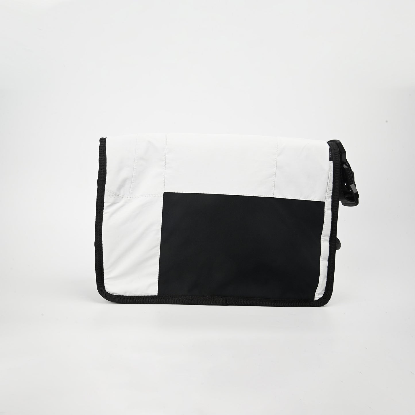 Messenger Bag 025