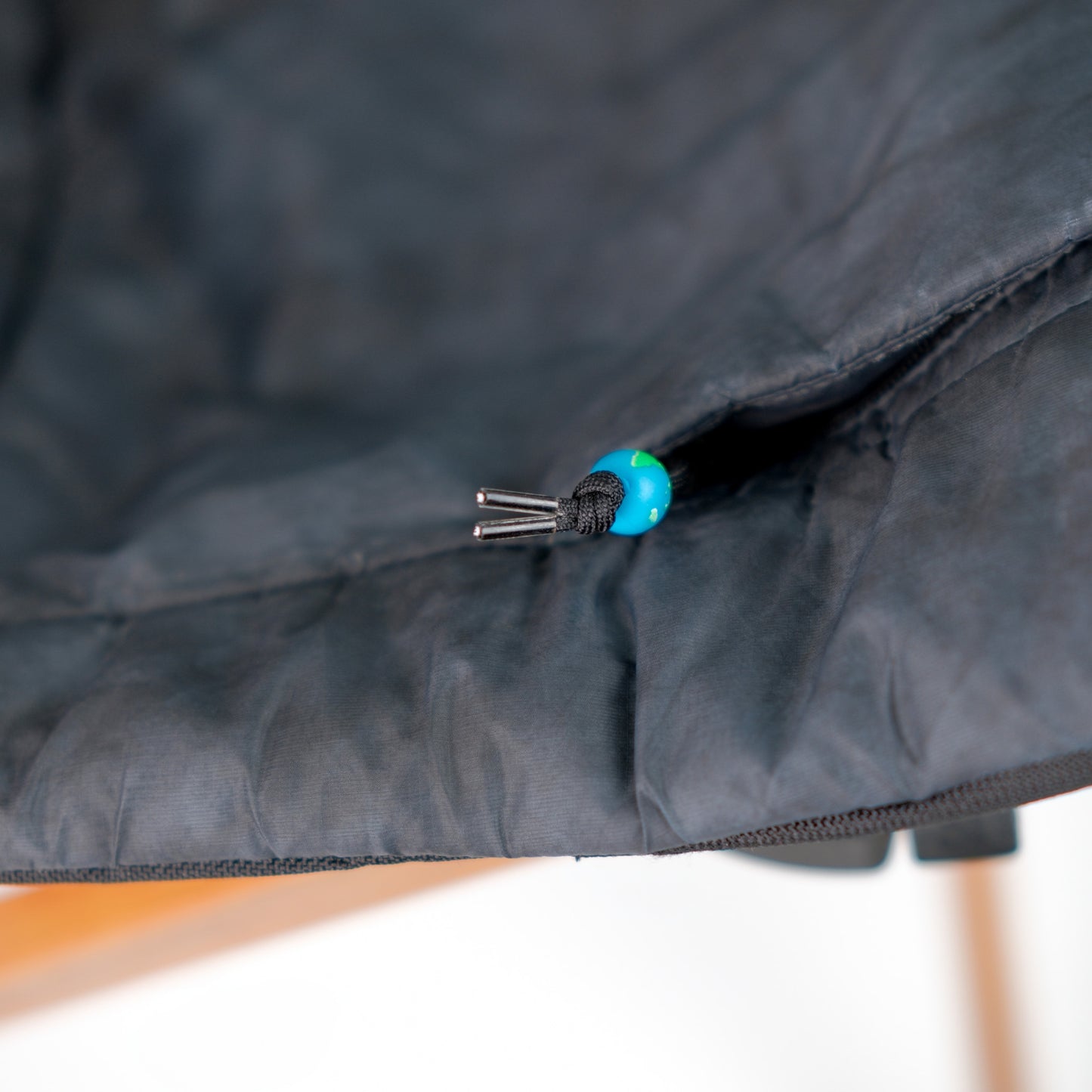 RE-FRAME CHAIRS 坐具 02