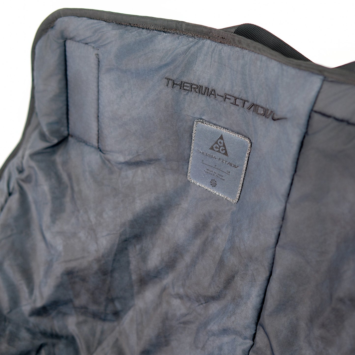 RE-FRAME CHAIRS 坐具 03