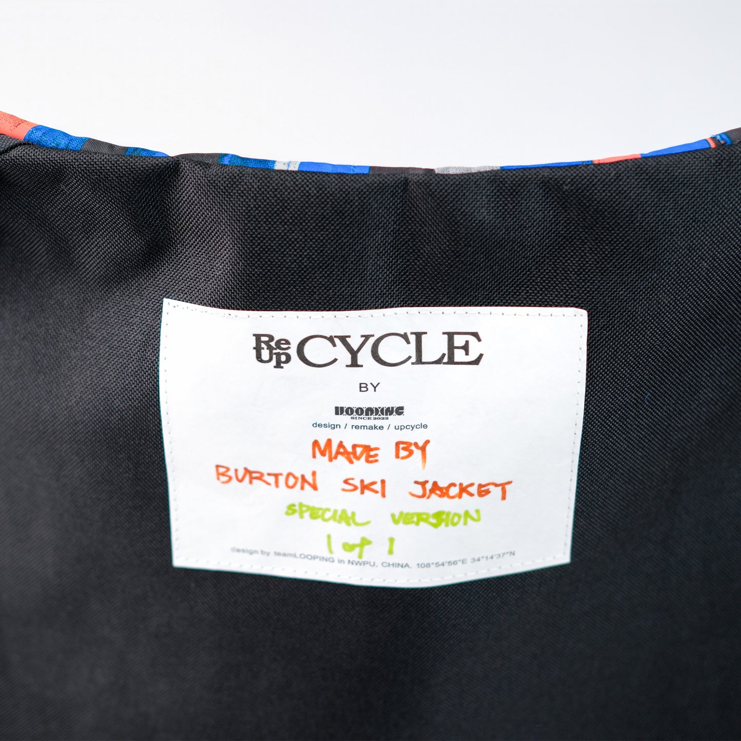 RE-FRAME CHAIRS 坐具 04