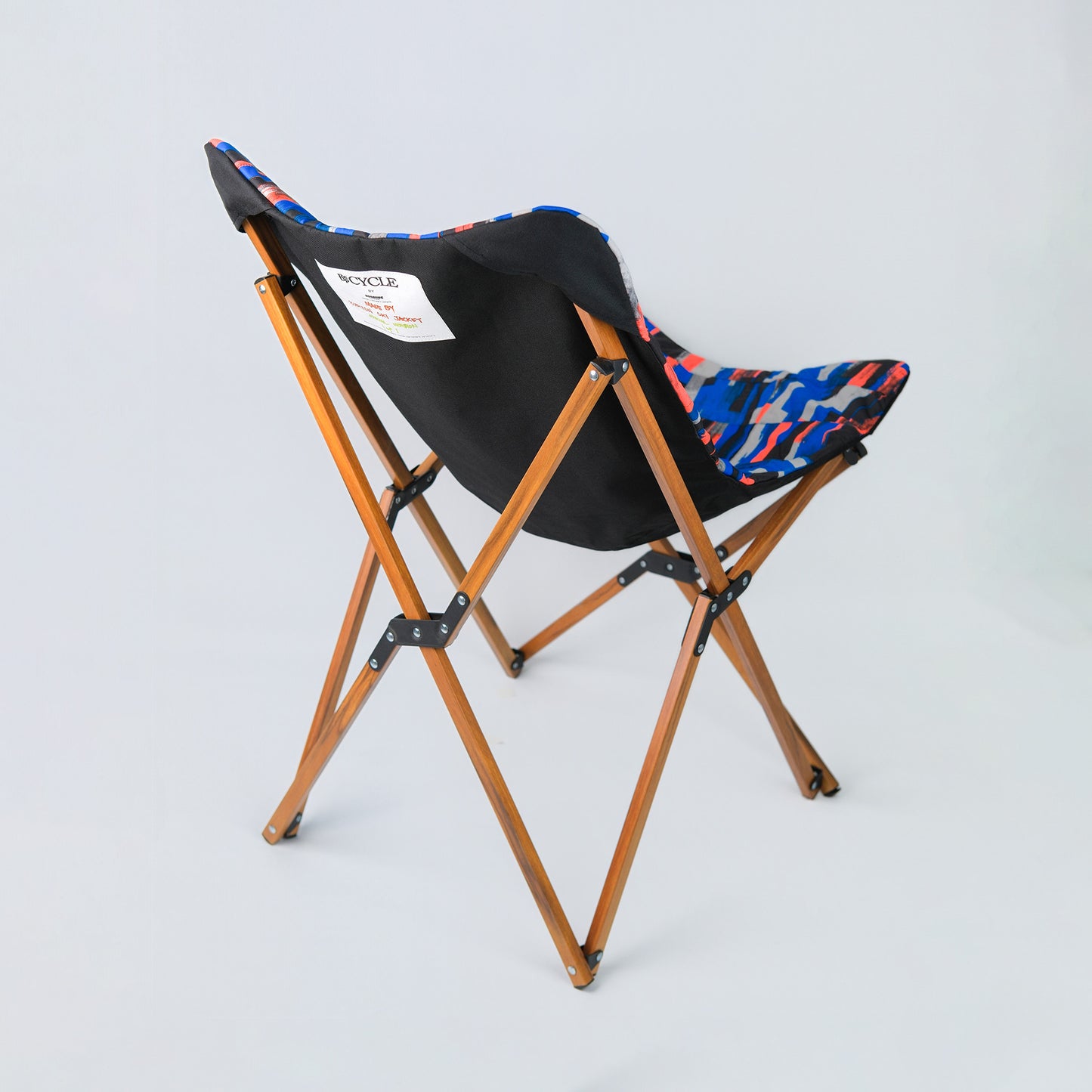 RE-FRAME CHAIRS 坐具 04