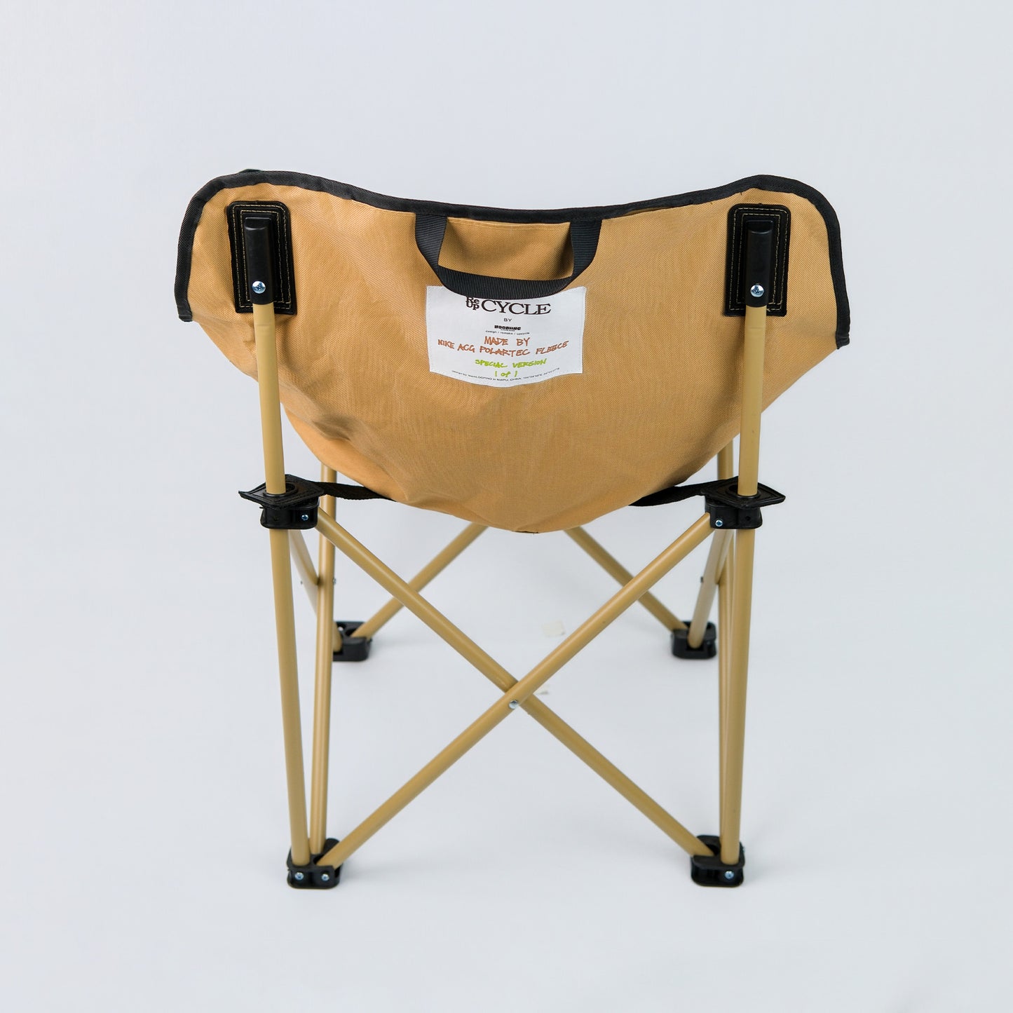 RE-FRAME CHAIRS 坐具 05